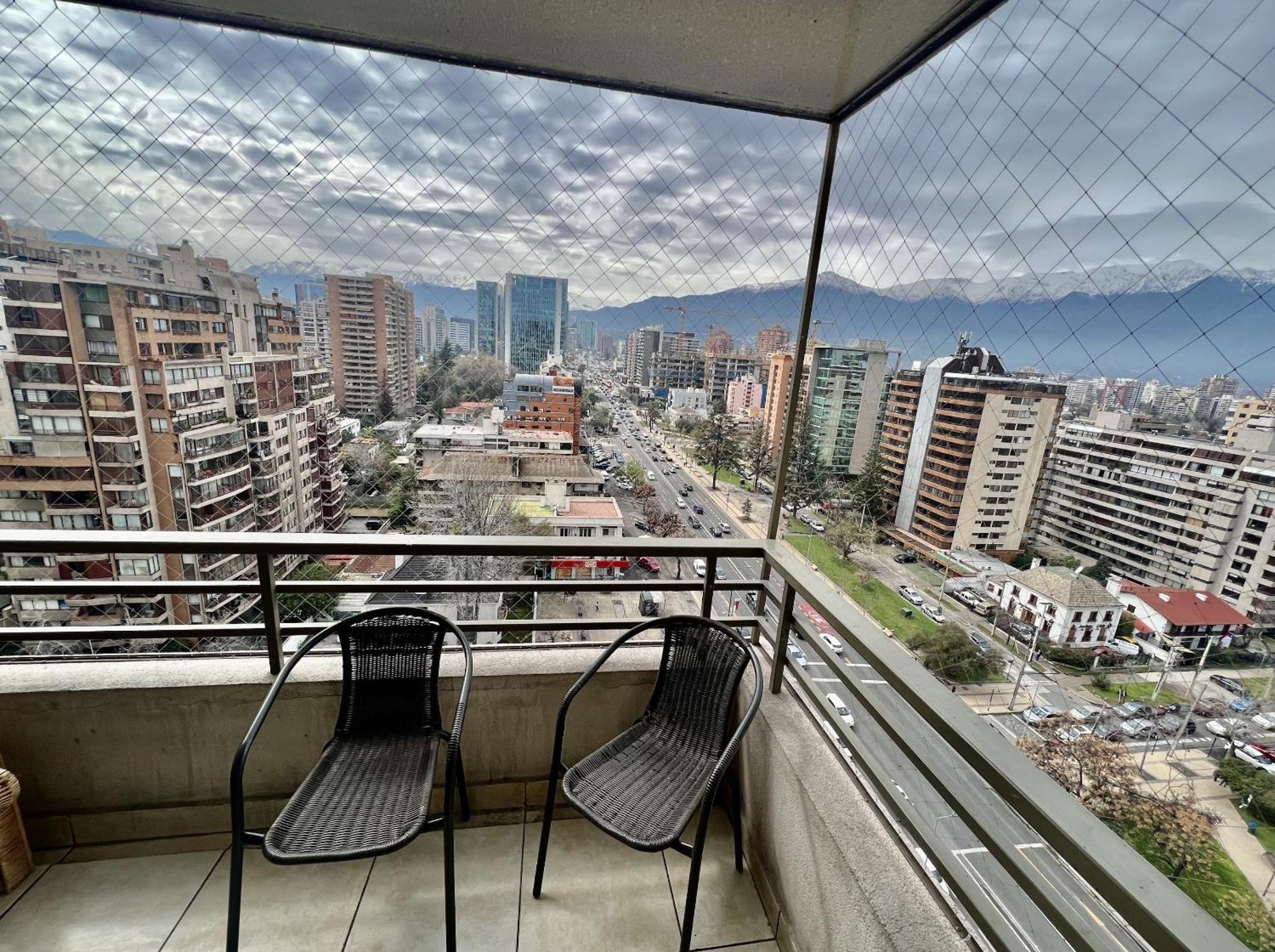 Apoquindo Vista Cordillera Condes Apartamento
